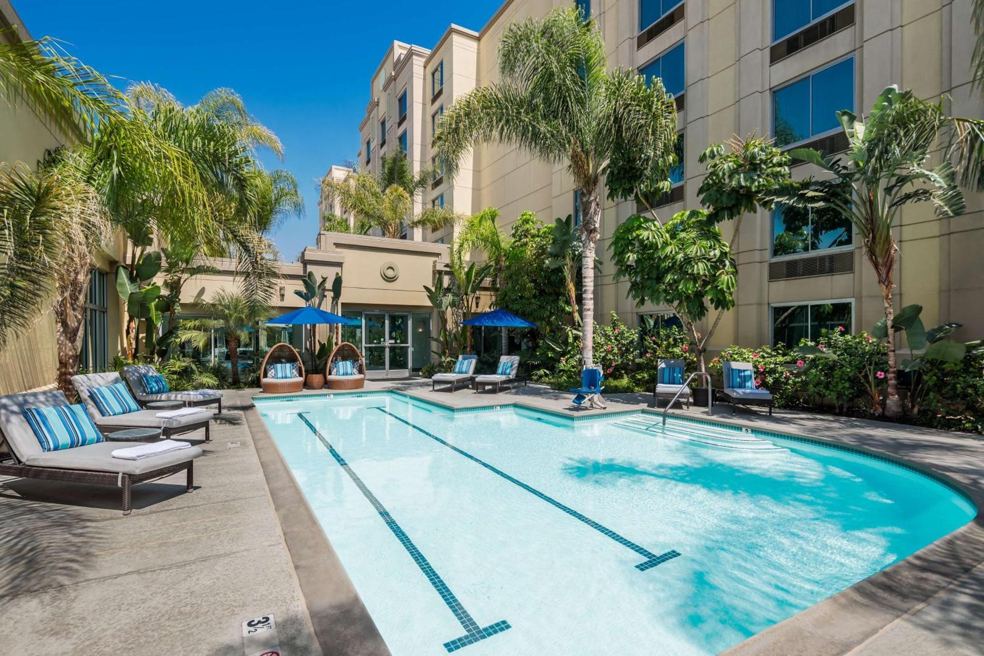 Doubletree By Hilton Los Angeles/Commerce Hotel Exterior photo