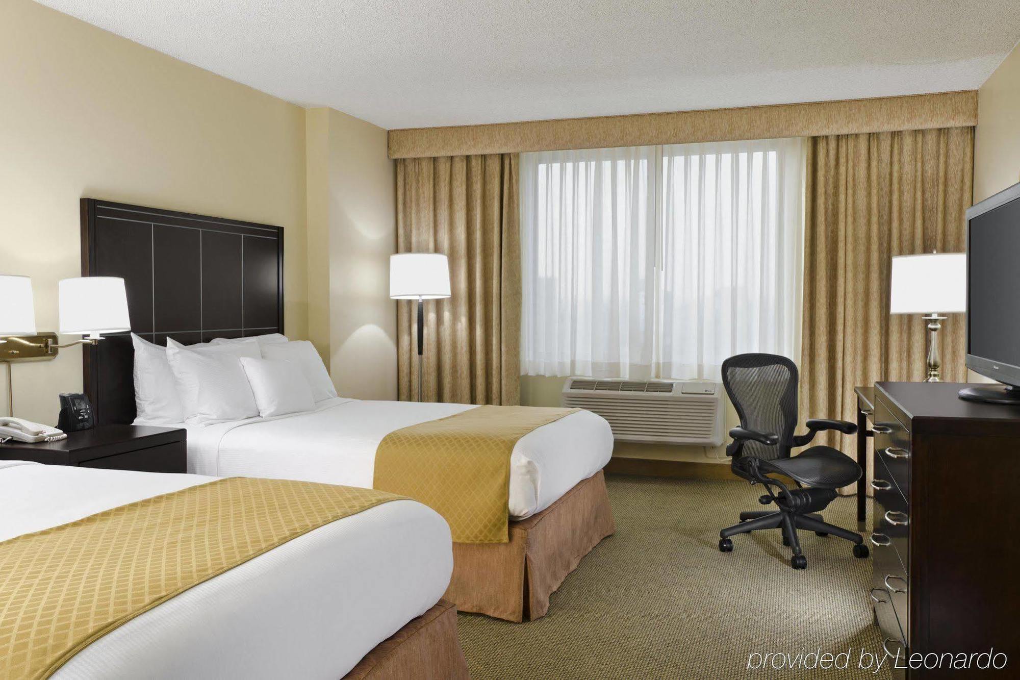 Doubletree By Hilton Los Angeles/Commerce Hotel Room photo